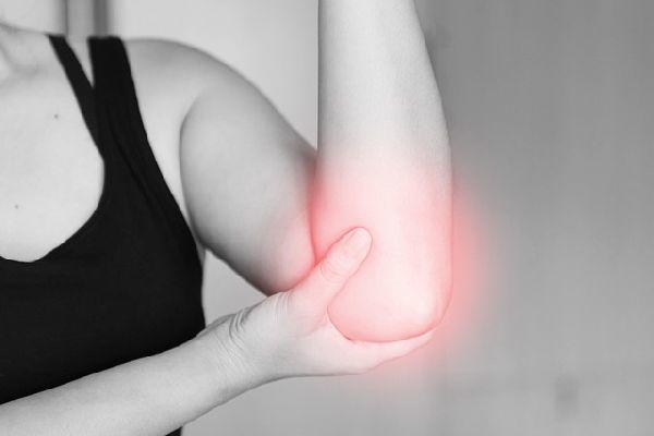 Menopausa: fumare accresce il rischio di dolore articolare